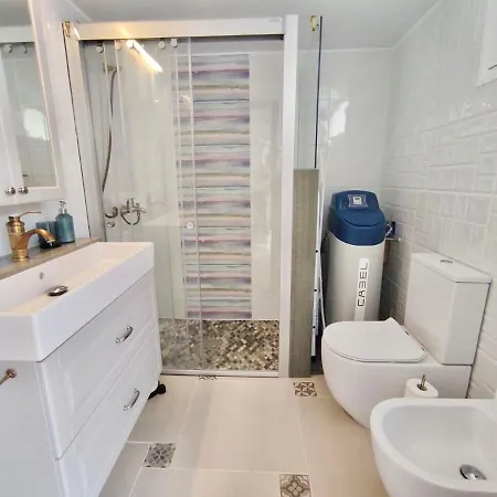 Bungalo Santa Ana * طوستا ديل سيلونثيو